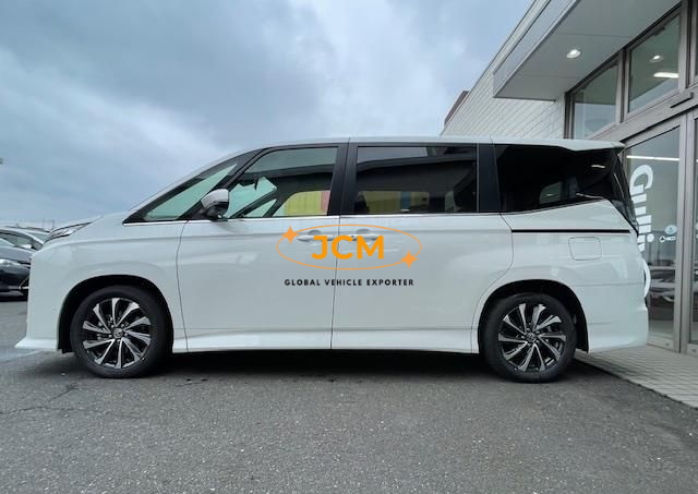 
								2025 TOYOTA VOXY 6AA-ZWR90W full									