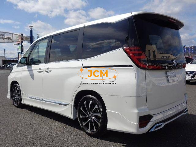 
								2024 TOYOTA NOAH full									