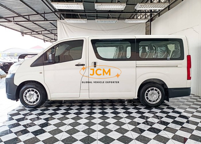 
								2020 TOYOTA HIACE VAN 2.8 2WD MT full									
