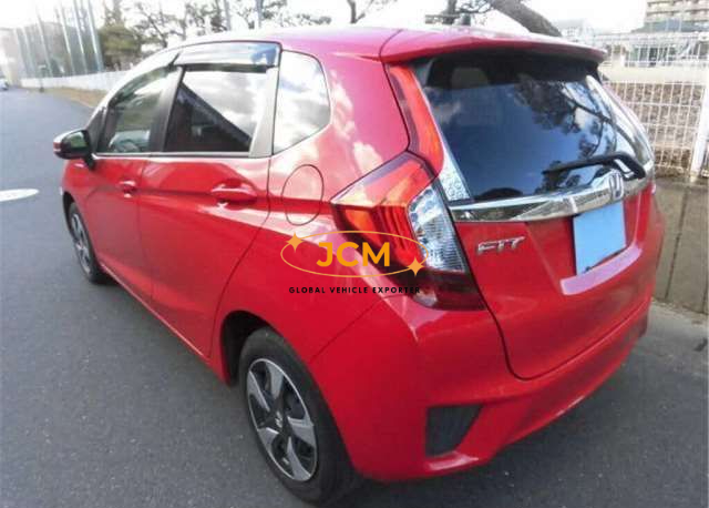 
								2016 HONDA FIT HYBRID DAA-GP5 full									