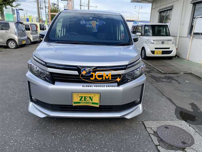 
								2015 TOYOTA VOXY full									