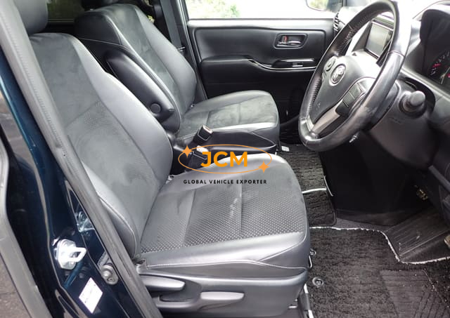 
								2021 TOYOTA VOXY ZS KIRAMEKI 3 full									