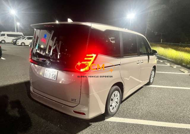 
								2025 TOYOTA NOAH 6AA-ZWR90W full									