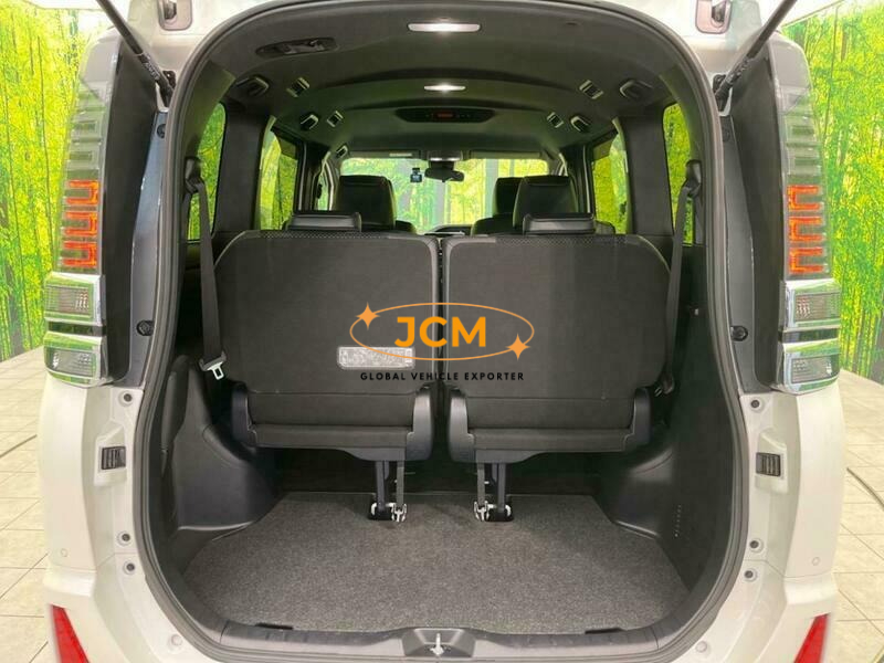 
								2021 TOYOTA VOXY ZRR80W full									