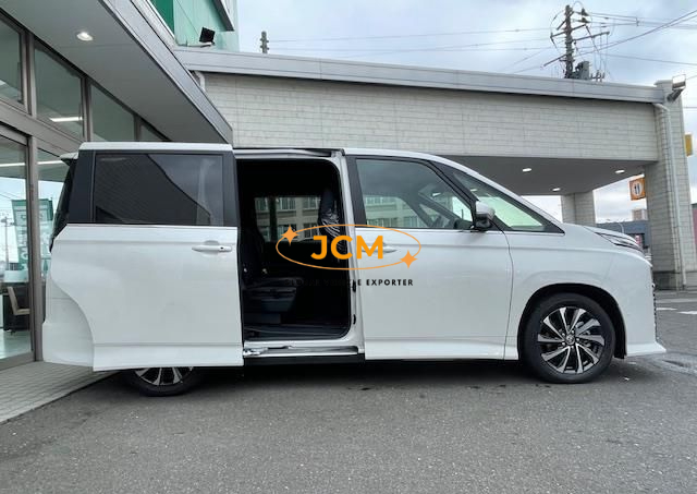 
								2025 TOYOTA VOXY 6AA-ZWR90W full									
