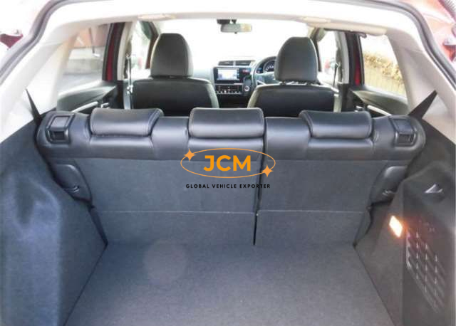 
								2016 HONDA FIT HYBRID DAA-GP5 full									