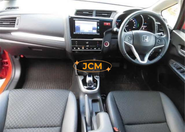 
								2016 HONDA FIT HYBRID DAA-GP5 full									