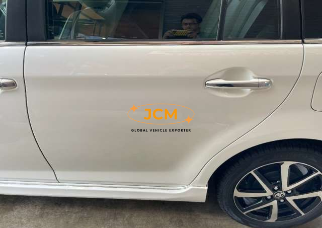 
								2019 TOYOTA COROLLA FIELDER DAA-NKE165G full									