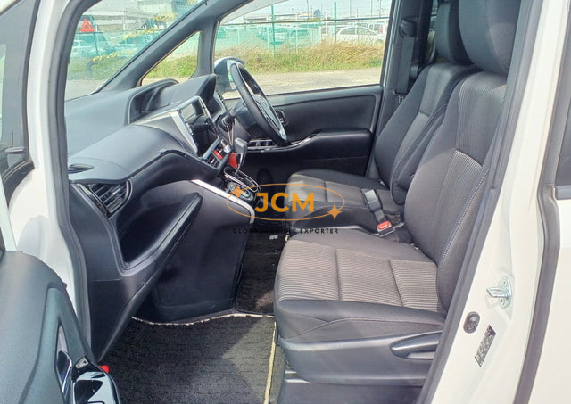 
								2020 TOYOTA VOXY ZS KIRAMEKI full									