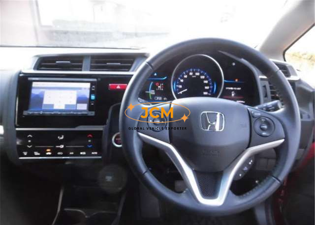 
								2016 HONDA FIT HYBRID DAA-GP5 full									