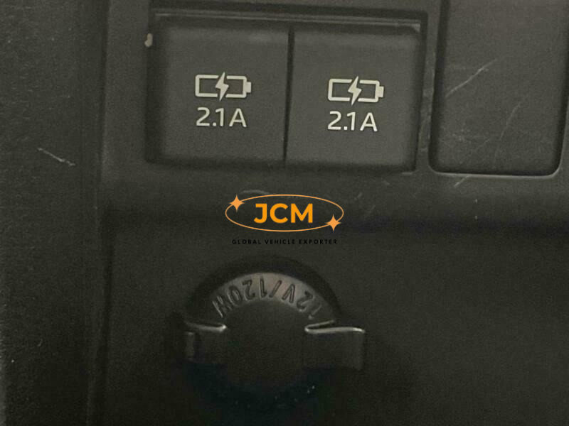 
								2021 TOYOTA VOXY ZRR80W full									