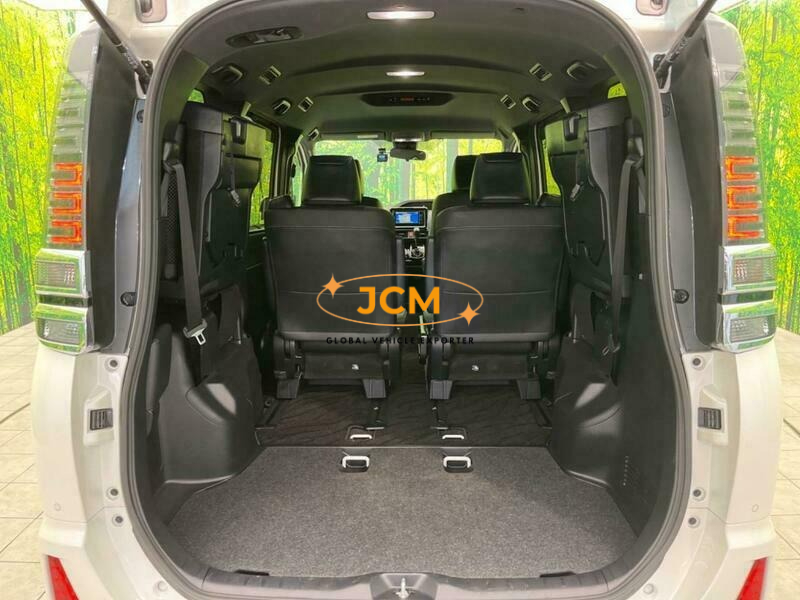 
								2021 TOYOTA VOXY ZRR80W full									