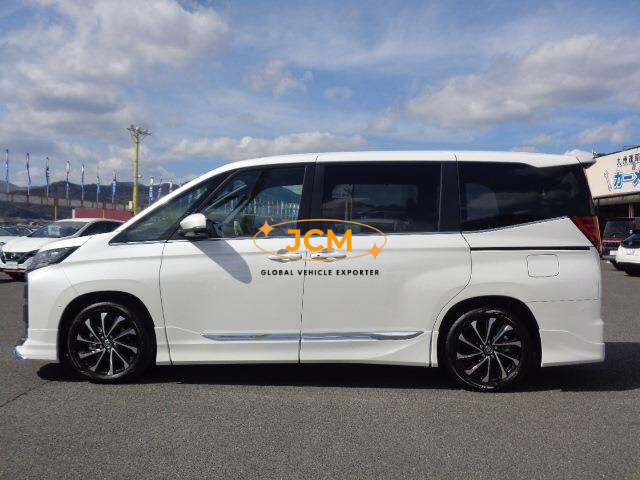
								2024 TOYOTA NOAH full									