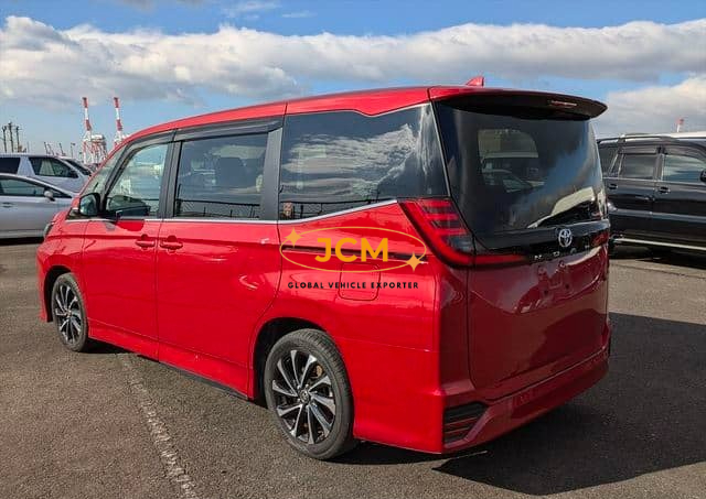 
								2022 TOYOTA NOAH S-Z full									