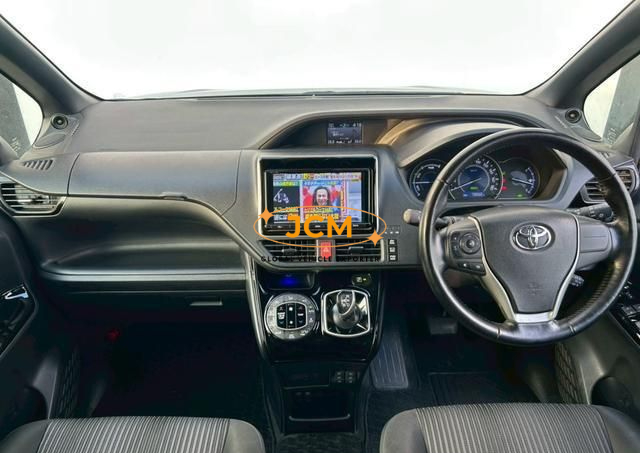 
								2017 TOYOTA VOXY DAA-ZWR80W HYBRID full									