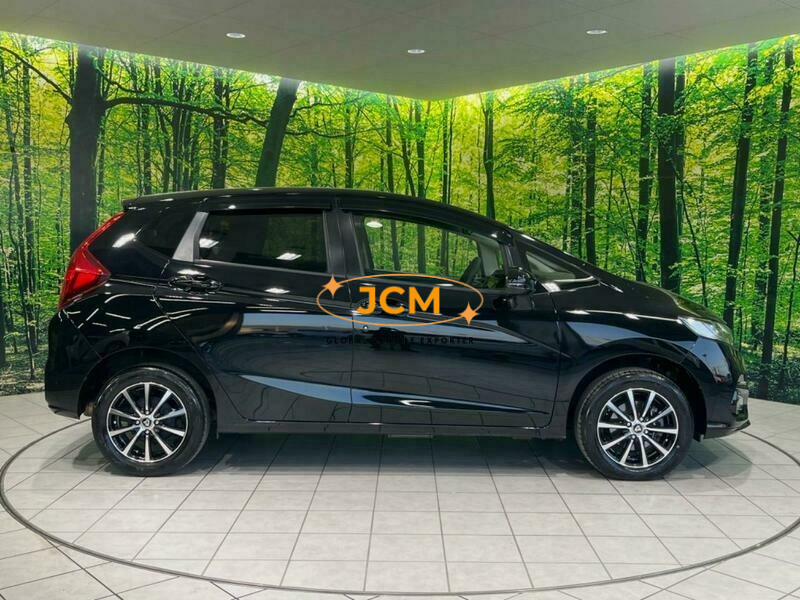 
								2019 HONDA FIT GK4 full									