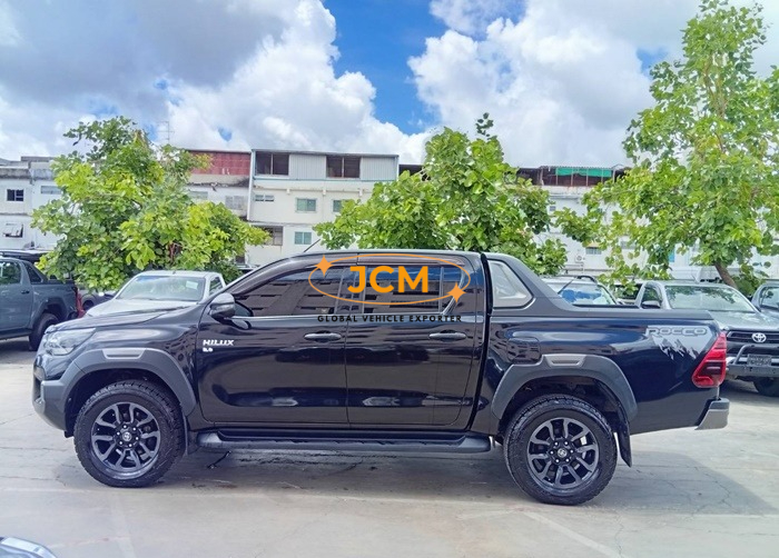 
								2020 TOYOTA HILUX DOUBLE CAB 2.8 4WD AT full									