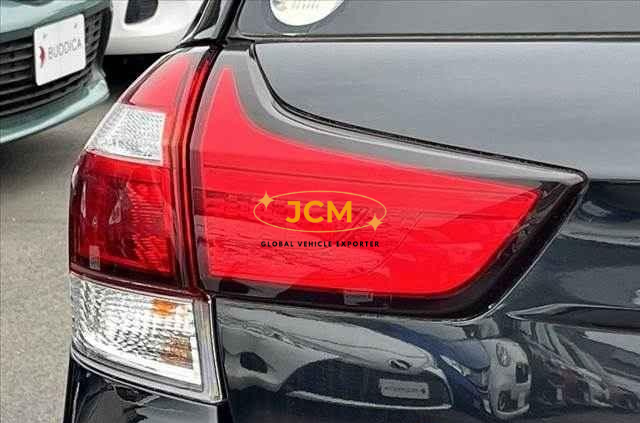 
								2018 TOYOTA COROLLA FIELDER full									