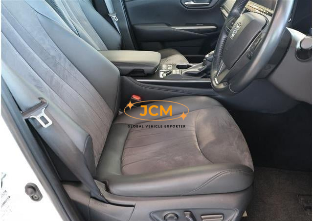 
								2022 TOYOTA CROWN HYBRID 2.5HVS full									