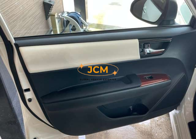 
								2019 TOYOTA COROLLA FIELDER DAA-NKE165G full									