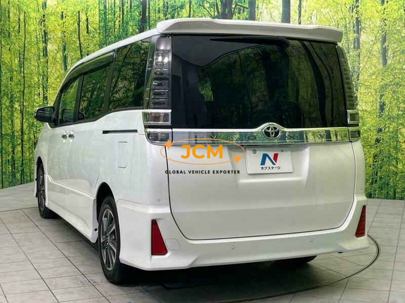 
								2021 TOYOTA VOXY ZRR80W full									