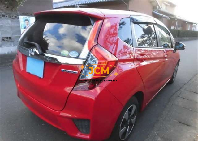 
								2016 HONDA FIT HYBRID DAA-GP5 full									