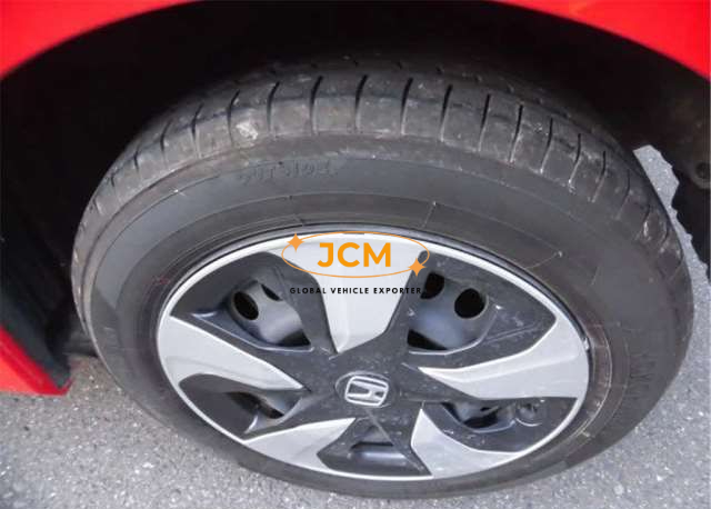 
								2016 HONDA FIT HYBRID DAA-GP5 full									