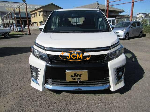 
								2014 TOYOTA VOXY full									