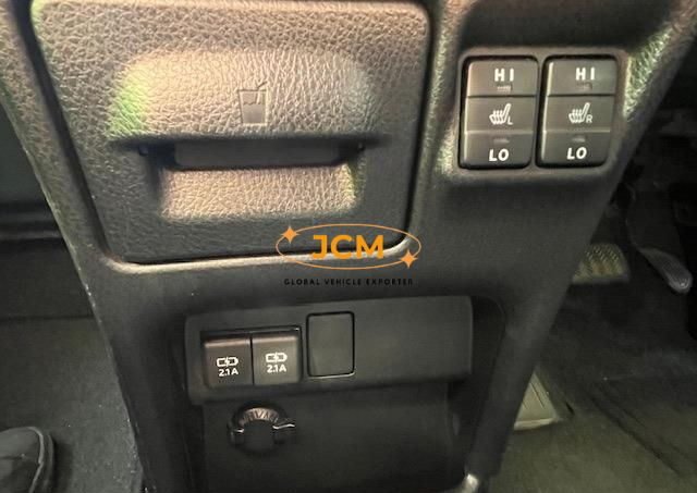 
								2020 TOYOTA VOXY ZWR80W full									