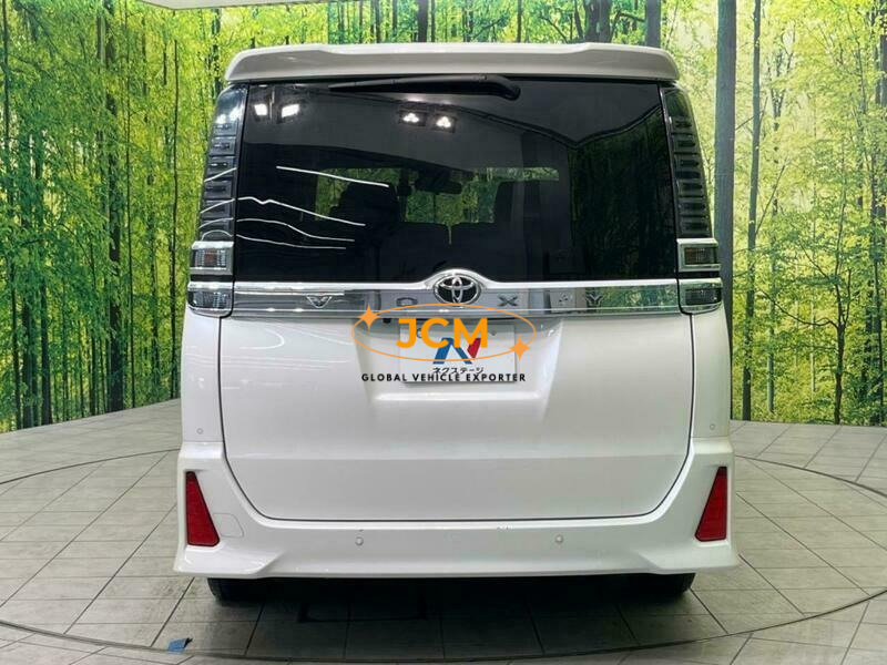 
								2021 TOYOTA VOXY ZRR80W full									