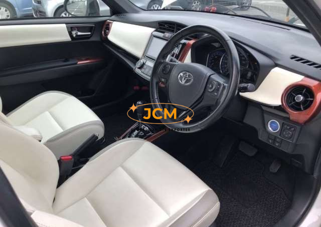 
								2019 TOYOTA COROLLA FIELDER DAA-NKE165G full									