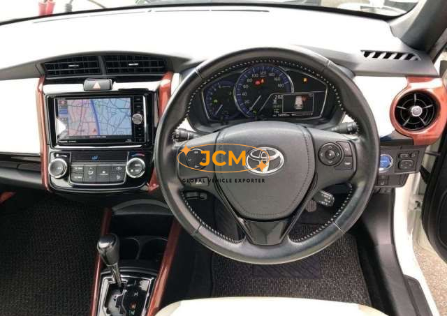 
								2019 TOYOTA COROLLA FIELDER DAA-NKE165G full									