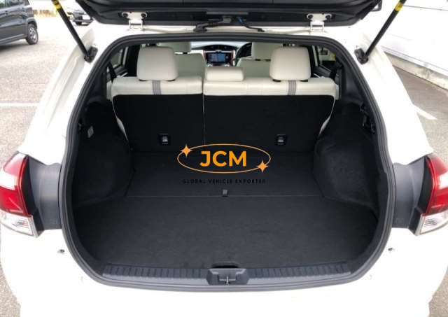 
								2019 TOYOTA COROLLA FIELDER DAA-NKE165G full									