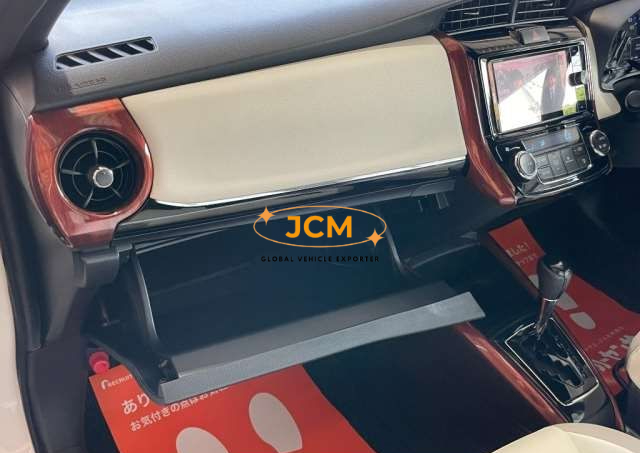 
								2019 TOYOTA COROLLA FIELDER DAA-NKE165G full									