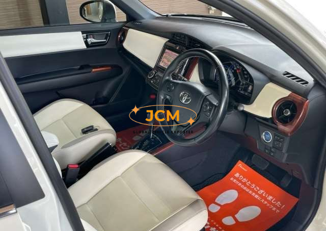 
								2019 TOYOTA COROLLA FIELDER DAA-NKE165G full									