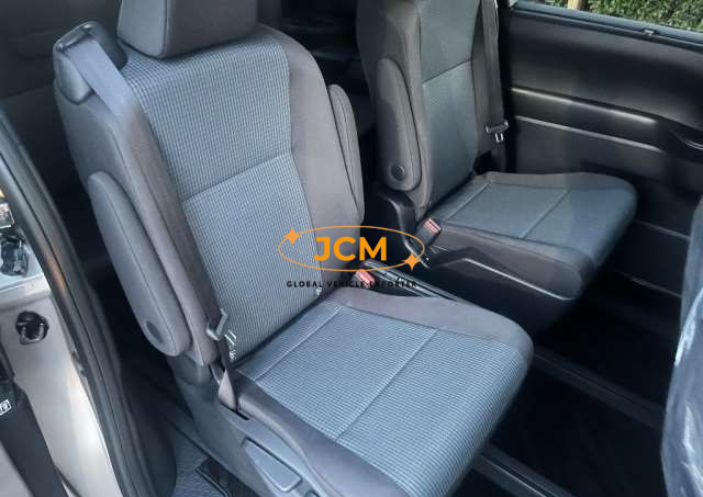 
								2025 TOYOTA NOAH 6AA-ZWR90W full									