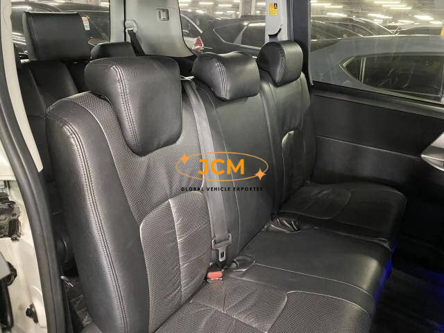 
								2013 TOYOTA NOAH full									