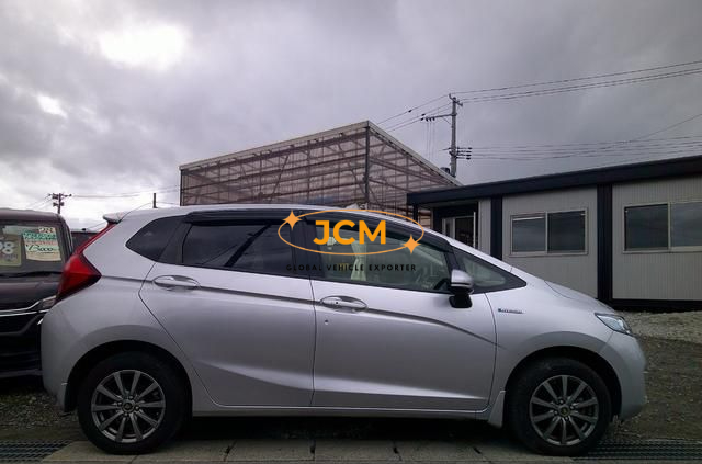 
								2014 HONDA FIT HYBRID 4WD full									
