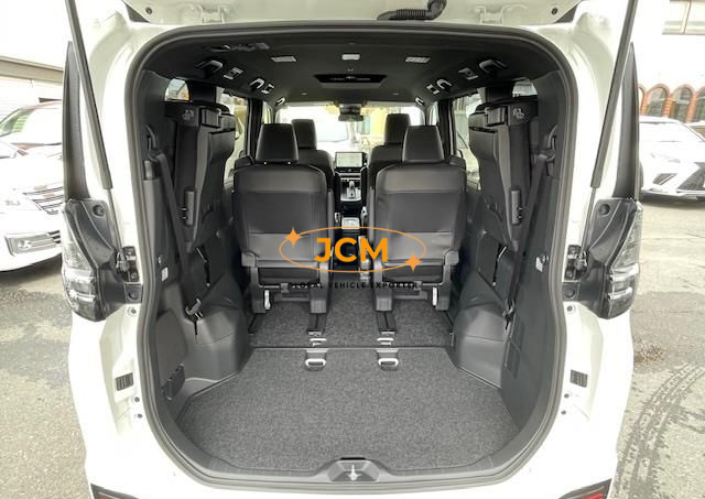 
								2025 TOYOTA VOXY 6AA-ZWR90W full									