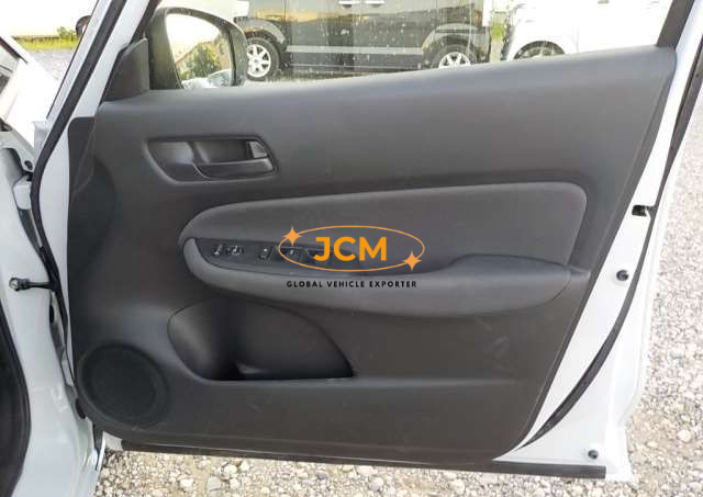 
								2023 HONDA FIT 5BA-GS4 full									