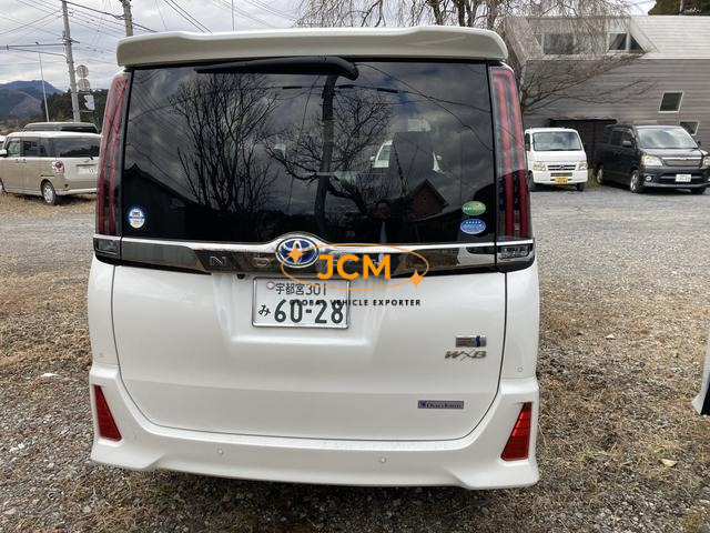 
								2021 TOYOTA NOAH 1.8 SI WXB HYBRID full									