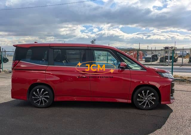 
								2022 TOYOTA NOAH S-Z full									