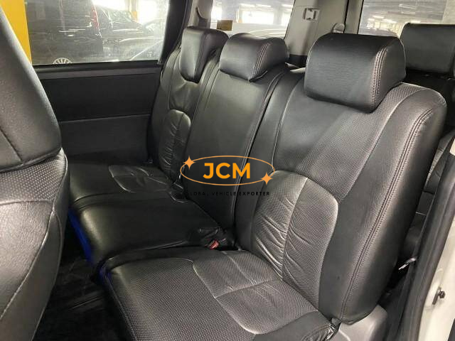 
								2013 TOYOTA NOAH full									