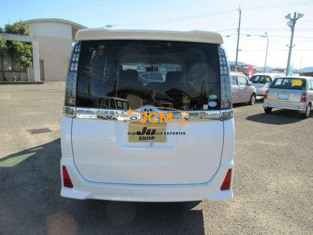 
								2014 TOYOTA VOXY full									