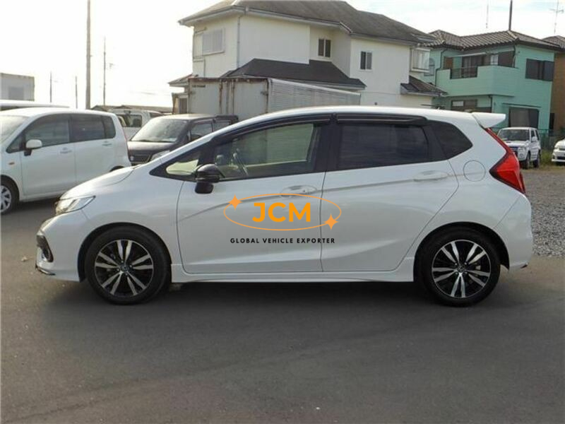 
								2017 HONDA FIT GK5 full									