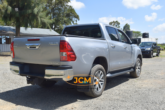 
								2018 TOYOTA HILUX DOUBLE CABIN full									