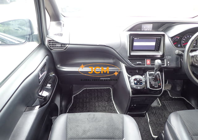 
								2021 TOYOTA VOXY ZS KIRAMEKI 3 full									