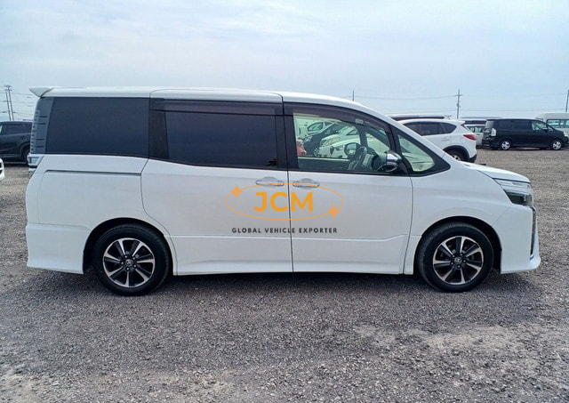 
								2020 TOYOTA VOXY ZS KIRAMEKI full									