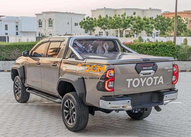 
								2021 TOYOTA HILUX PICK UP 2.8 4WD AT full									