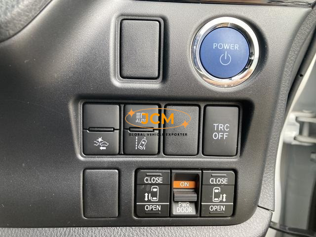 
								2021 TOYOTA NOAH 1.8 SI WXB HYBRID full									